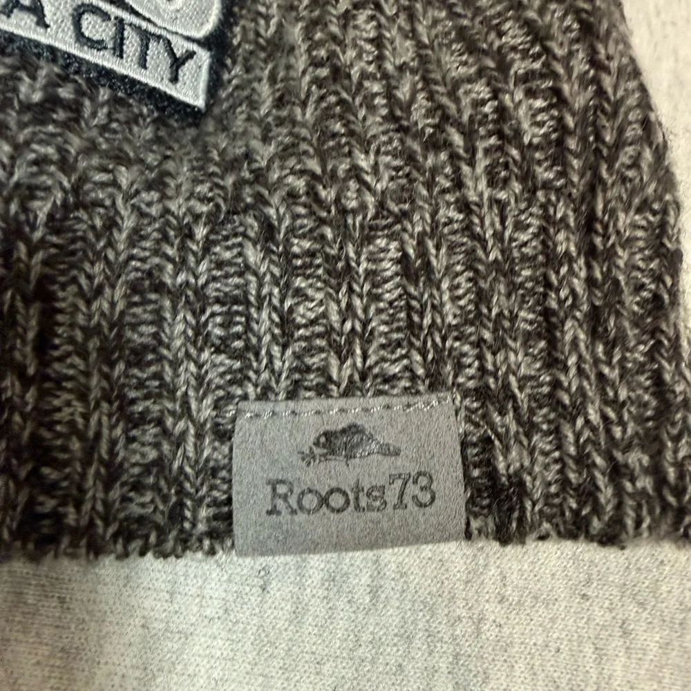 Roots73 Knit Scarf – Dark Grey Heather‎